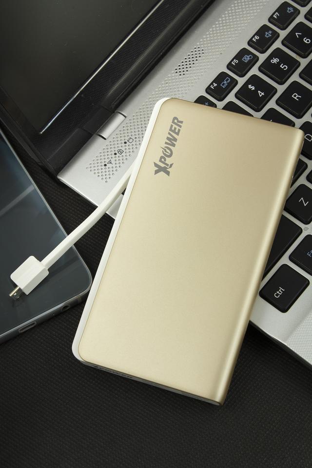 XPower PB8+ 8000mAh High Speed Power Bank with 2 Removable Cable